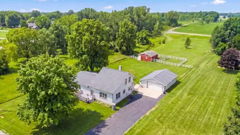 29 Pickford, Kimball, MI 48074