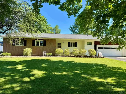 835 Wheelock, Freeland, MI 48623