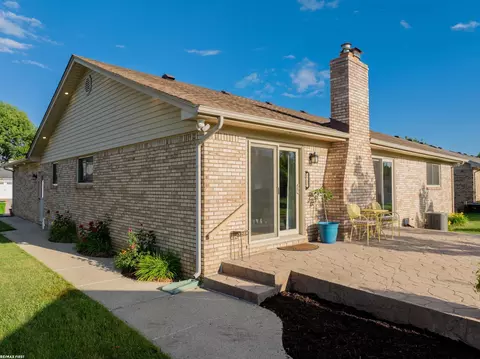 47584 Mount Vesuvius, Macomb, MI 48044
