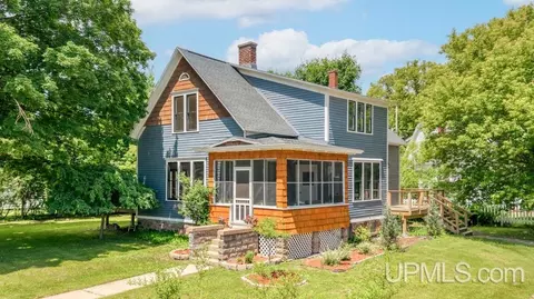 300 W F, Iron Mountain, MI 49801