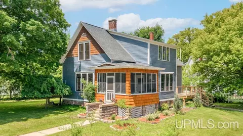 300 W F, Iron Mountain, MI 49801