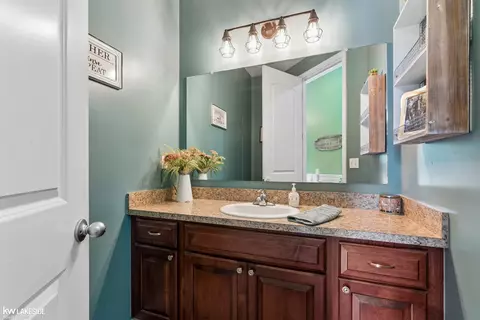 Bath - 18202 Tiger, Macomb, MI 48042 photo 1 of 5