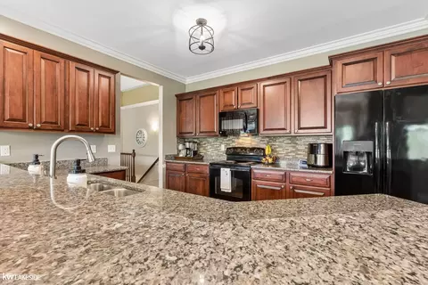 Kitchen - 18202 Tiger, Macomb, MI 48042 photo 3 of 3