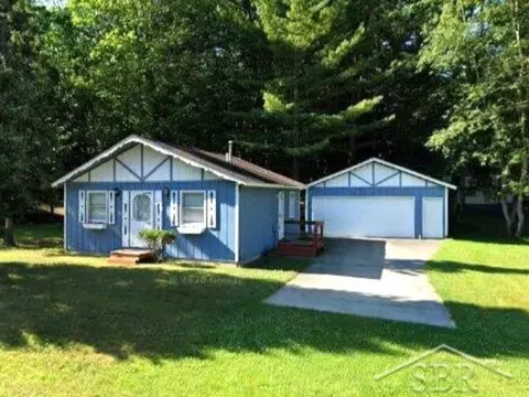 1595 Lolich, Saint Helen, MI 48656