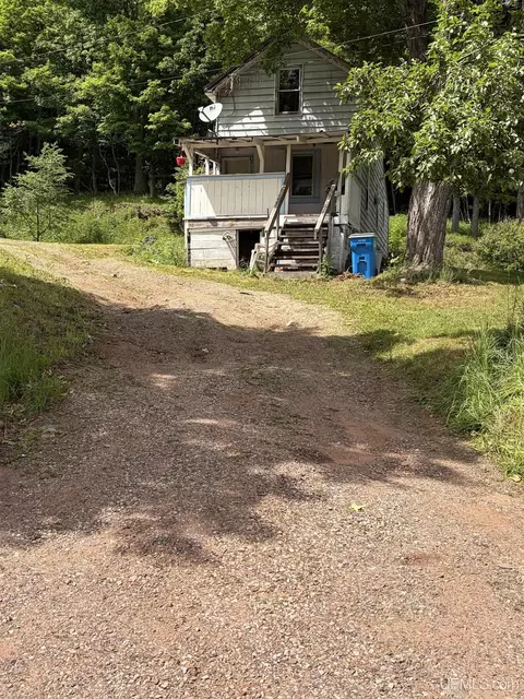 6365 County Road Pb, Ishpeming, MI 49849