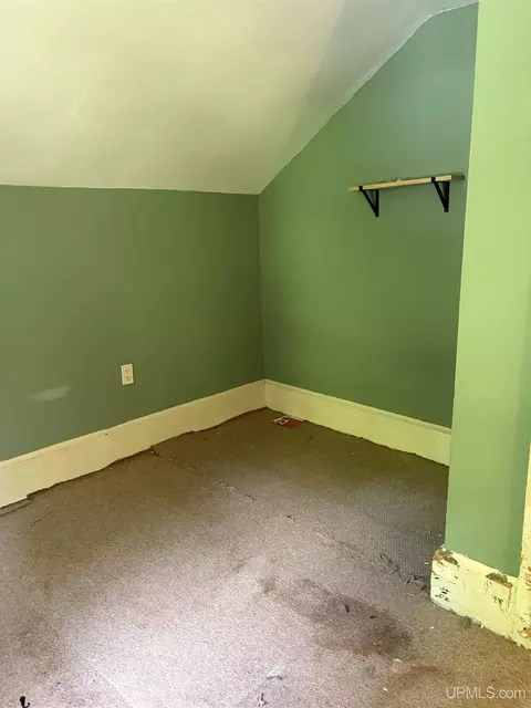 Bedroom - 6365 County Road Pb, Ishpeming, MI 49849 photo 3 of 3