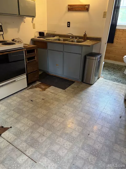 Kitchen - 6365 County Road Pb, Ishpeming, MI 49849 photo 1 of 1
