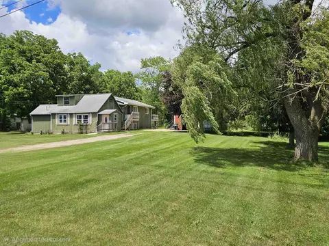 Exterior - 3208 W Bath, Perry, MI 48872 photo 18 of 19