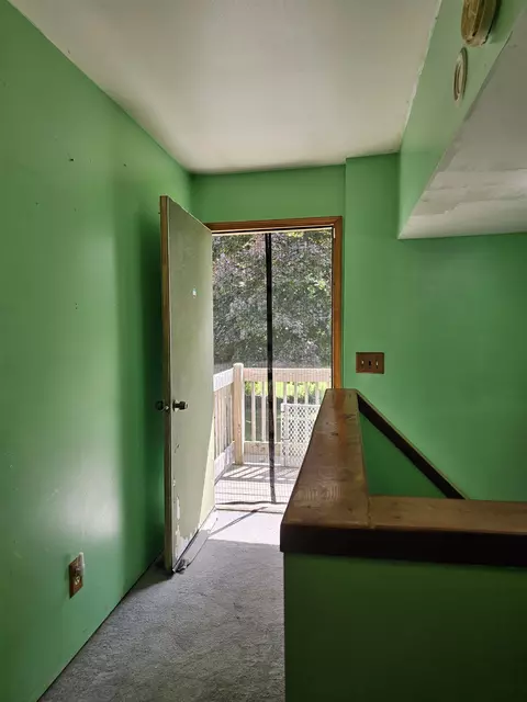 Entry Way - 3208 W Bath, Perry, MI 48872 photo 4 of 7
