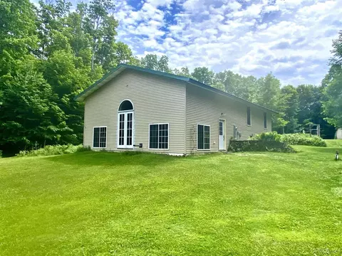 w17769 South Curtis Road, Germfask, MI 49836