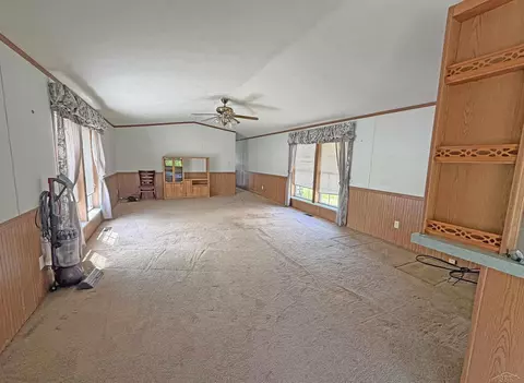 Living - 300 E Winegars, Gladwin, MI 48624 photo 2 of 2