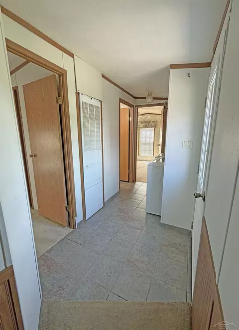 Entry Way - 300 E Winegars, Gladwin, MI 48624 photo 1 of 1