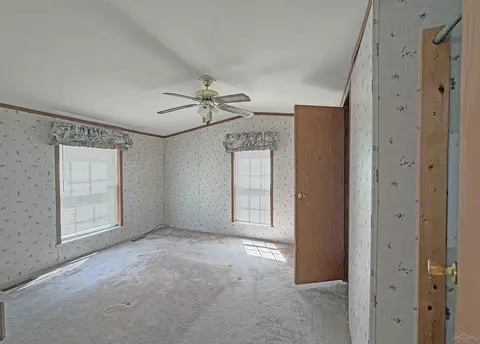Bedroom - 300 E Winegars, Gladwin, MI 48624 photo 2 of 3