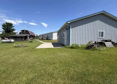 Exterior - 300 E Winegars, Gladwin, MI 48624 photo 3 of 7