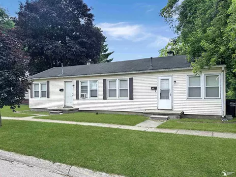1260 E 5th, Monroe, MI 48161 photo 2