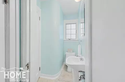 Bath - 721 Lee, Owosso, MI 48867 photo 2 of 4