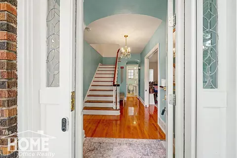 Entry Way - 721 Lee, Owosso, MI 48867 photo 1 of 4