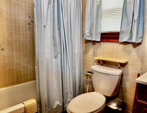 Bath - 616 Jill, Harrison, MI 48625 photo 2 of 2