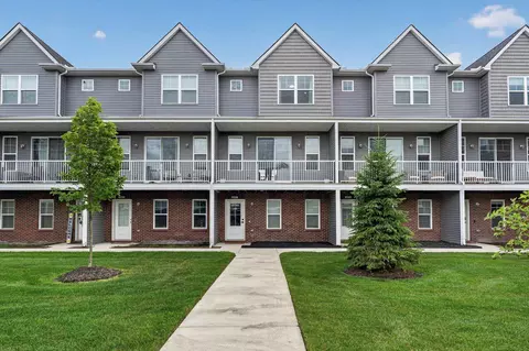 3981 Trailway Cmns, Auburn Hills, MI 48326