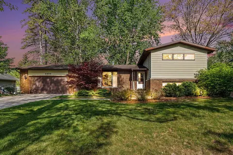 4404 Robinhood Ter, Midland, MI 48642