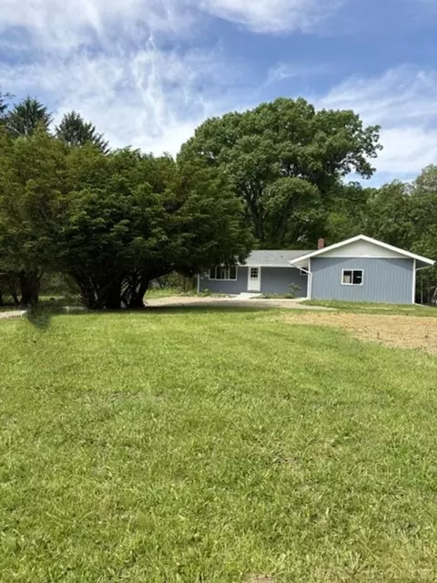 4639 17 Mile, Tekonsha, MI 49092