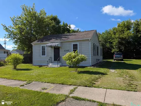 1346 Connell, Burton, MI 48529