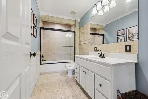 Bath - 755 E Romeo, Leonard, MI 48367 photo 2 of 3
