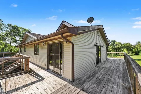 Exterior - 755 E Romeo, Leonard, MI 48367 photo 5 of 9
