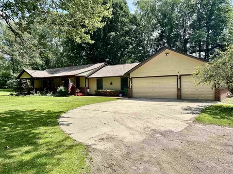 4550 Hummer Lk, Ortonville, MI 48462