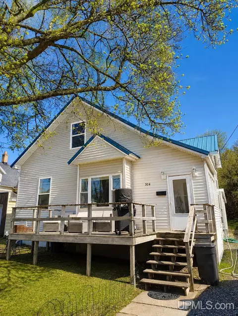 304 E Lincoln, Negaunee, MI 49866
