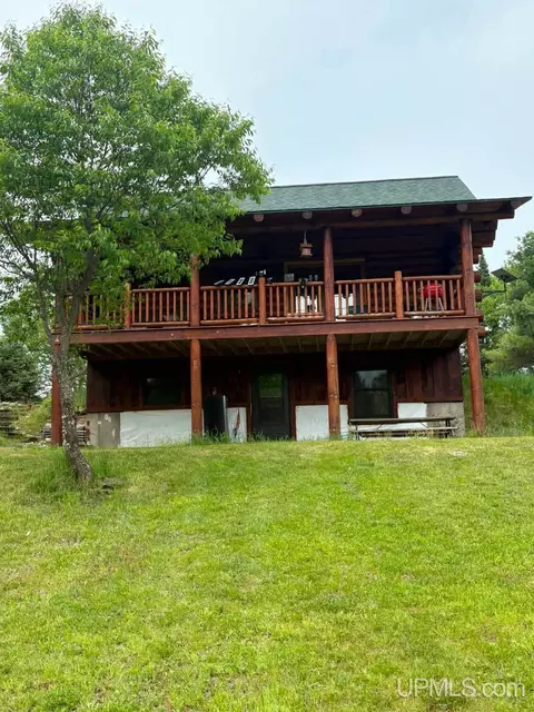 573 Triangle Rnch, Crystal Falls, MI 49920