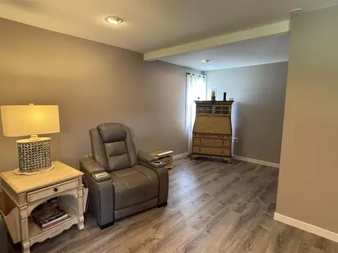 Living - 6047 N State, Davison, MI 48423 photo 8 of 14