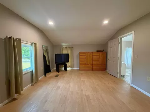 Bedroom - 6047 N State, Davison, MI 48423 photo 6 of 10