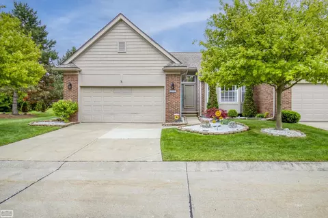 14984 Heather Pointe, Sterling Heights, MI 48313