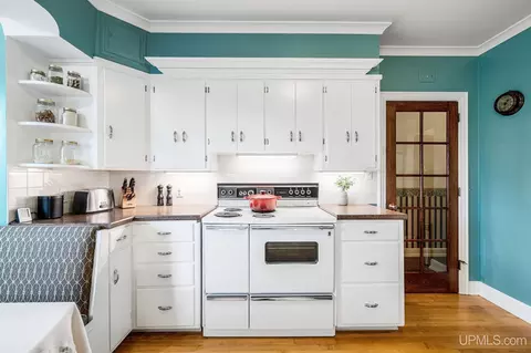 Kitchen - 832 N Main, Ishpeming, MI 49849 photo 3 of 6