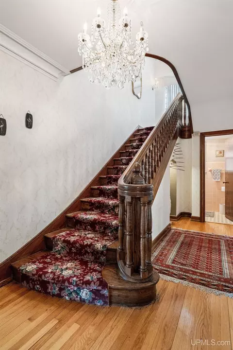 Entry Way - 832 N Main, Ishpeming, MI 49849 photo 5 of 9