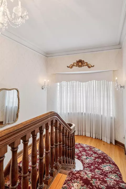 Entry Way - 832 N Main, Ishpeming, MI 49849 photo 8 of 9