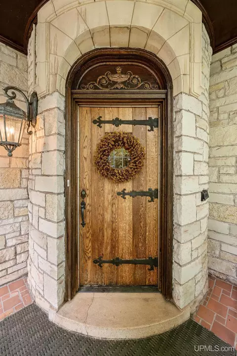 Entry Way - 832 N Main, Ishpeming, MI 49849 photo 1 of 9