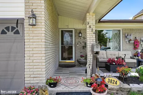 Exterior - 3824 Dawson, Warren, MI 48092 photo 4 of 10