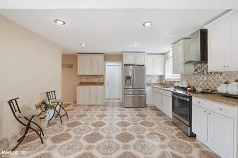 Kitchen - 3824 Dawson, Warren, MI 48092 photo 3 of 4