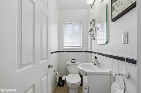 Bath - 3824 Dawson, Warren, MI 48092 photo 1 of 5