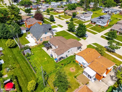View/Area - 3824 Dawson, Warren, MI 48092 photo 6 of 9