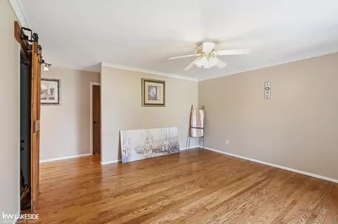 Living - 3824 Dawson, Warren, MI 48092 photo 4 of 6