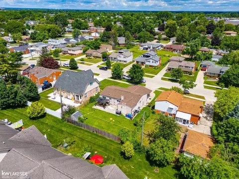 View/Area - 3824 Dawson, Warren, MI 48092 photo 7 of 9