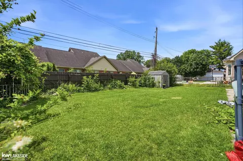 Exterior - 3824 Dawson, Warren, MI 48092 photo 5 of 10