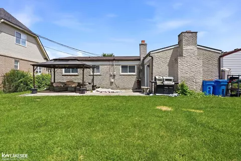 Exterior - 3824 Dawson, Warren, MI 48092 photo 7 of 10