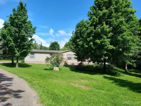 497 Bates Amasa Rd, Iron River, MI 49935