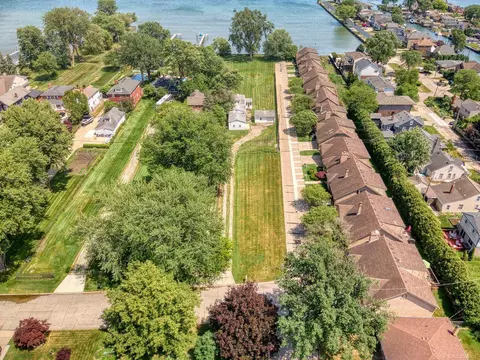 26800 Koerber, Saint Clair Shores, MI 48081