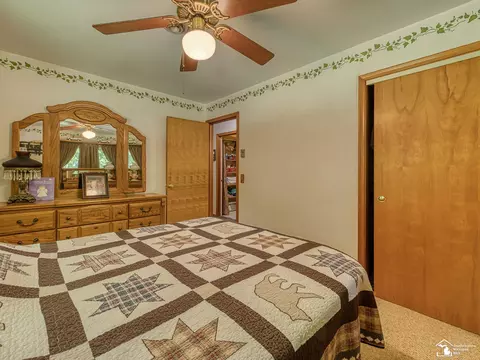 4496 School, Temperance, MI 48182 photo 16