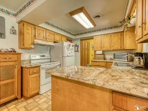 4496 School, Temperance, MI 48182 photo 8